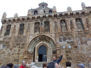 Entrada al Monasterio de San Salvador de Oña